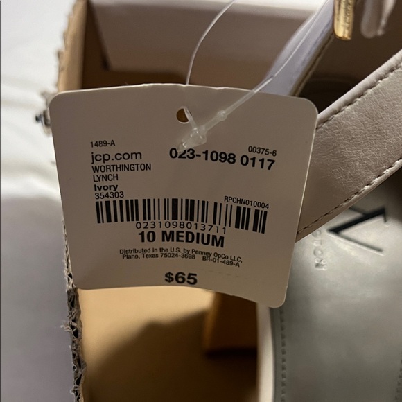NWT Worthington Cream Ankle Strap Block Heels - Picture 8 of 8